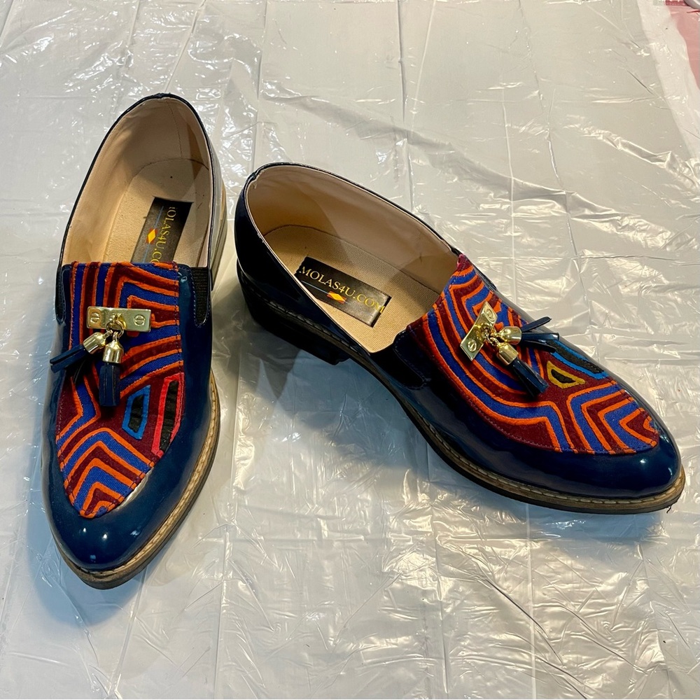 Fun, funky, unique custom Oxford / loafers shoes. Size 9 Wide. Navy patent